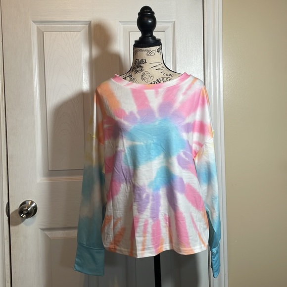 Rainbow long sleeve tee. - Picture 1 of 5